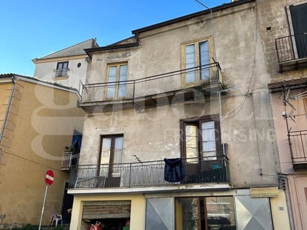 casa indipendente in vendita ad Altavilla Irpina
