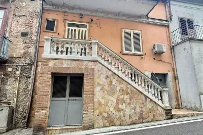 casa semindipendente in vendita ad Altavilla Irpina