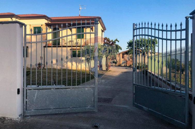 casa indipendente in vendita ad Andretta