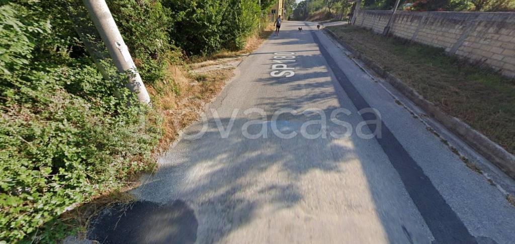 locale commerciale in vendita ad Andretta