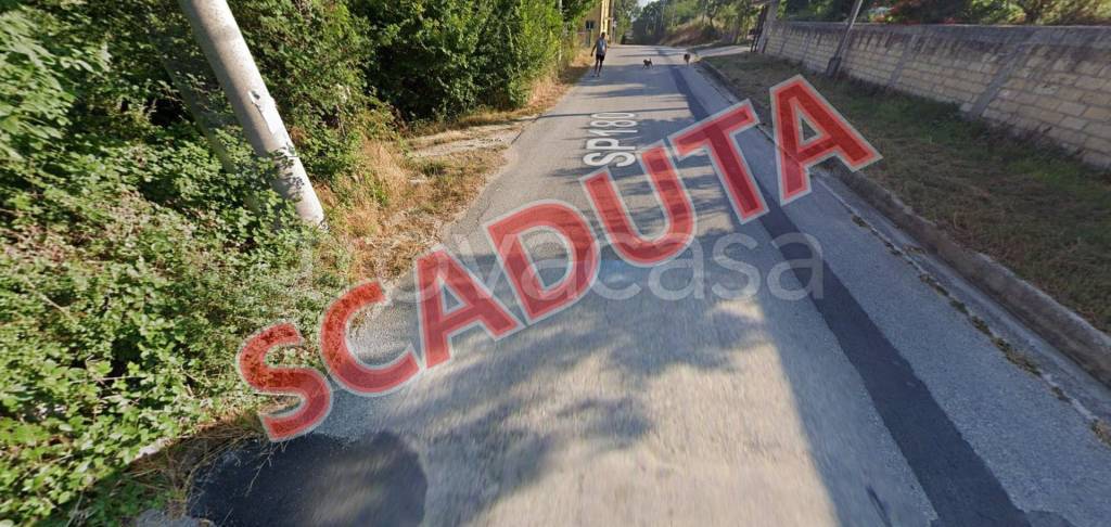 locale commerciale in vendita ad Andretta