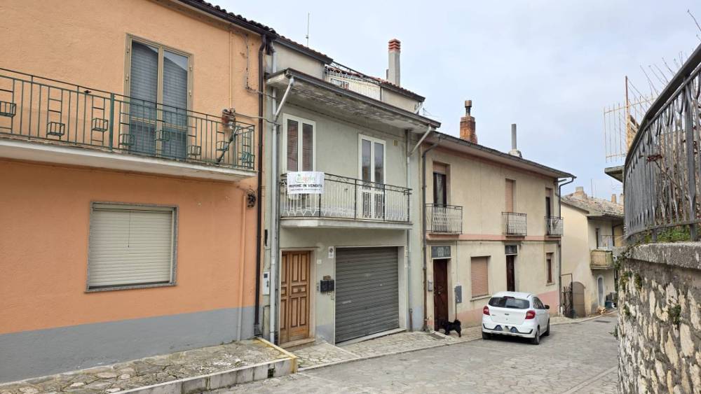 casa indipendente in vendita ad Andretta