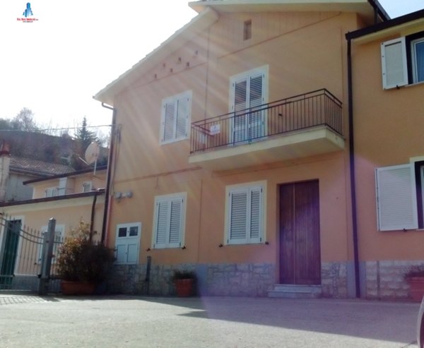 casa indipendente in vendita ad Ariano Irpino