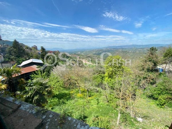 casa indipendente in vendita ad Ariano Irpino