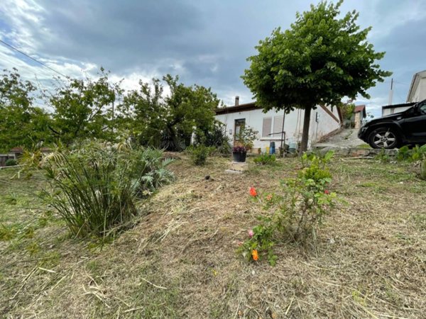 casa indipendente in vendita ad Ariano Irpino