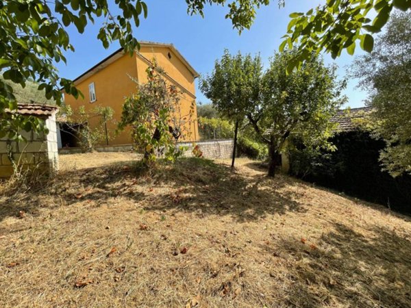 casa indipendente in vendita ad Ariano Irpino