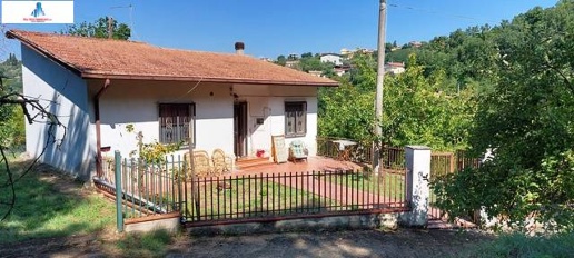casa indipendente in vendita ad Ariano Irpino