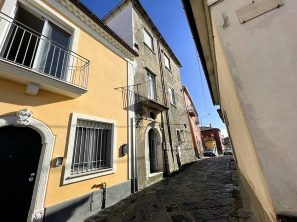 casa indipendente in vendita ad Ariano Irpino