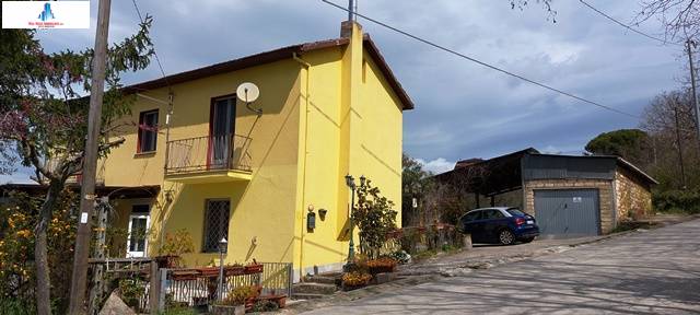 casa indipendente in vendita ad Ariano Irpino
