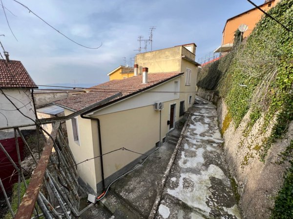 casa indipendente in vendita ad Ariano Irpino