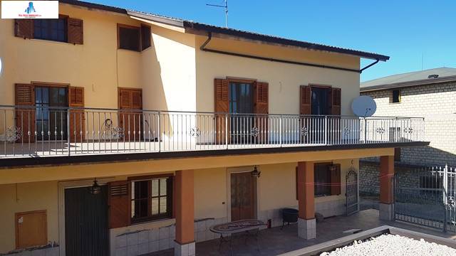 casa indipendente in vendita ad Ariano Irpino