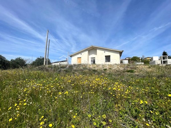 casa indipendente in vendita ad Ariano Irpino