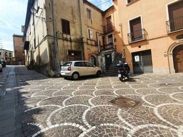 casa indipendente in vendita ad Ariano Irpino in zona San Pietro
