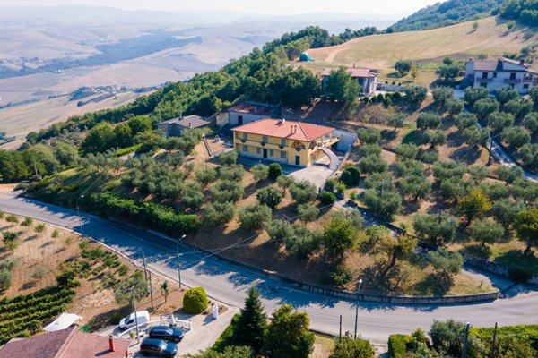 casa indipendente in vendita ad Ariano Irpino
