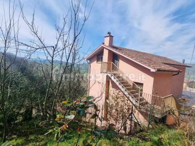casa indipendente in vendita ad Ariano Irpino