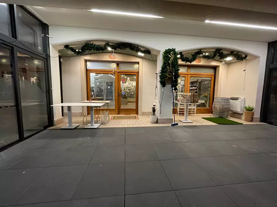 negozio in vendita ad Ariano Irpino in zona Cardito