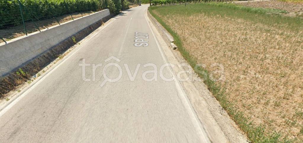 locale di sgombero in vendita ad Ariano Irpino in zona Orneta