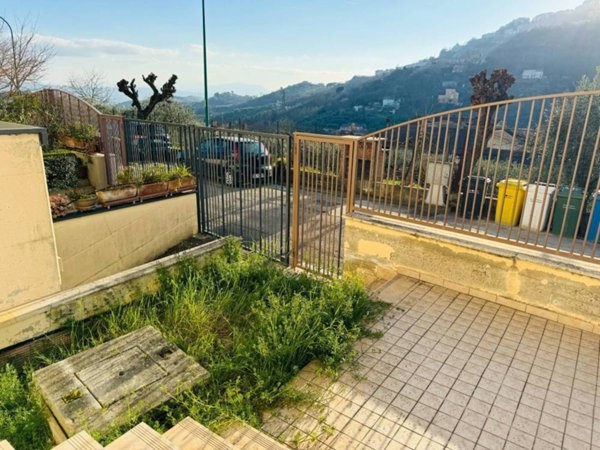 casa indipendente in vendita ad Ariano Irpino