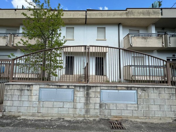 casa indipendente in vendita ad Ariano Irpino