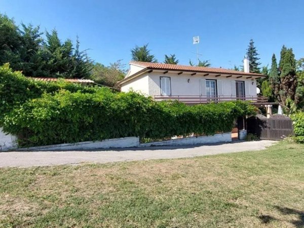 casa indipendente in vendita ad Ariano Irpino