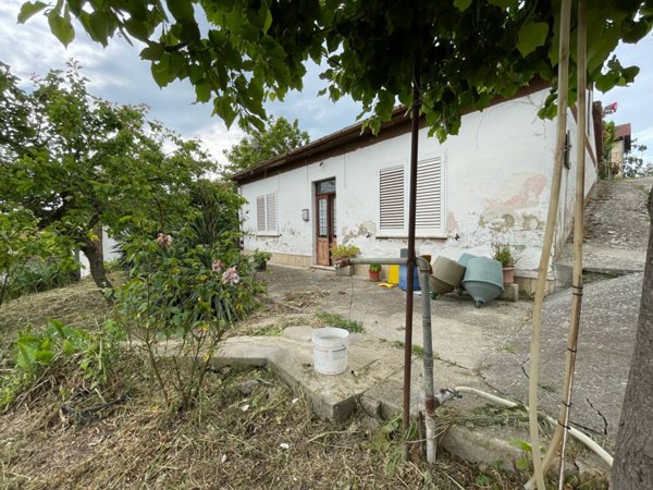 casa indipendente in vendita ad Ariano Irpino