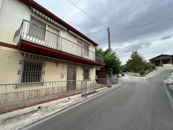 casa semindipendente in vendita ad Ariano Irpino