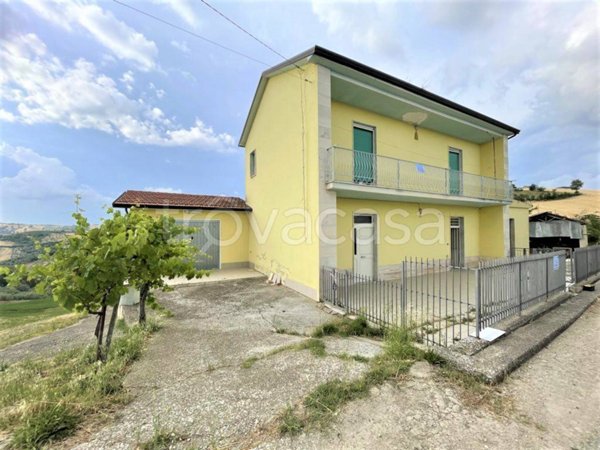 casa indipendente in vendita ad Ariano Irpino