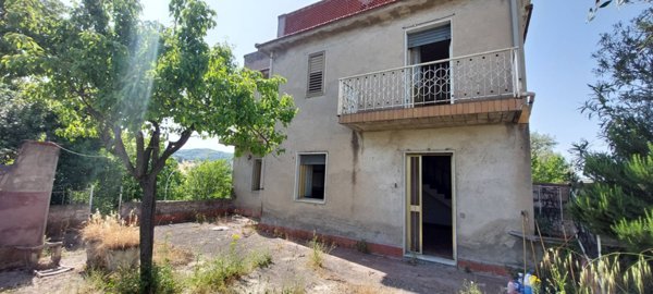 casa indipendente in vendita ad Ariano Irpino