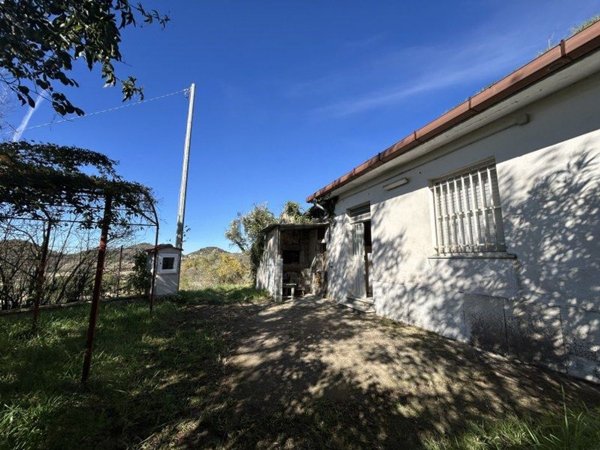 casa indipendente in vendita ad Ariano Irpino