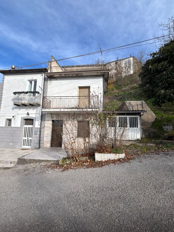casa semindipendente in vendita ad Ariano Irpino