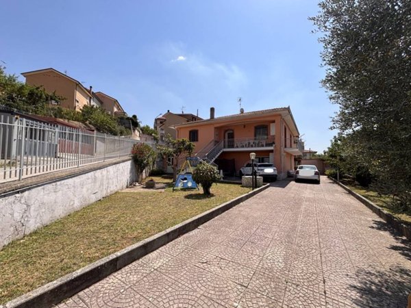 casa indipendente in vendita ad Ariano Irpino