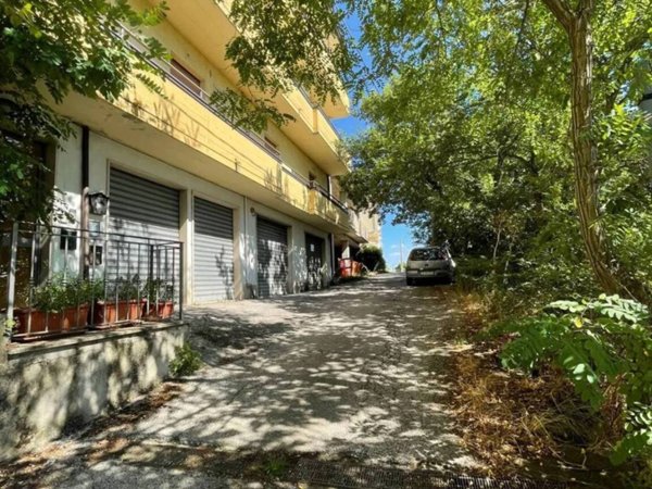 casa indipendente in vendita ad Ariano Irpino in zona San Pietro