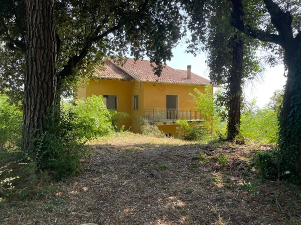 casa indipendente in vendita ad Ariano Irpino
