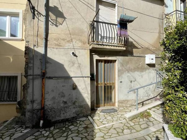 casa indipendente in vendita ad Ariano Irpino