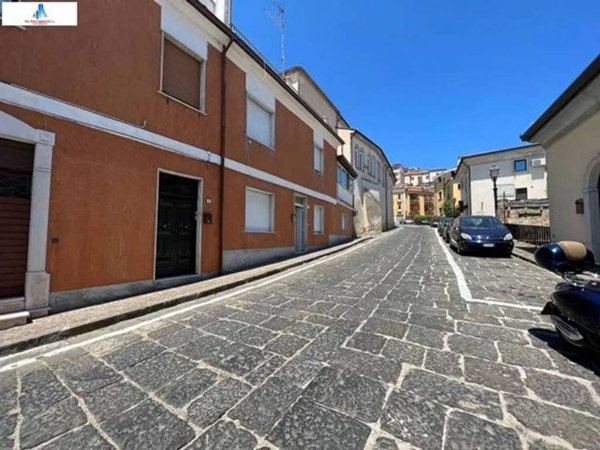 casa indipendente in vendita ad Ariano Irpino