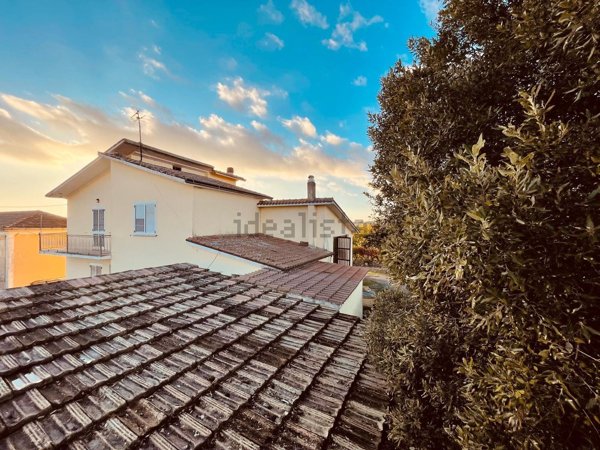 casa indipendente in vendita ad Ariano Irpino in zona Tesoro