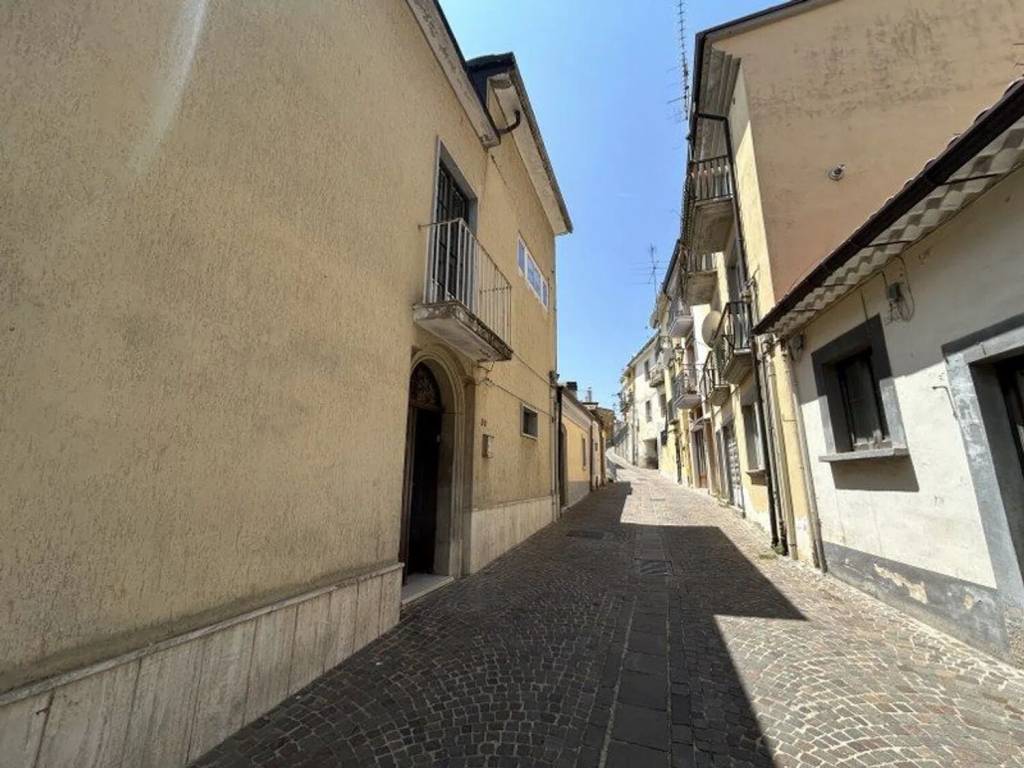 casa indipendente in vendita ad Ariano Irpino