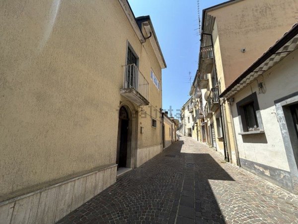 casa indipendente in vendita ad Ariano Irpino