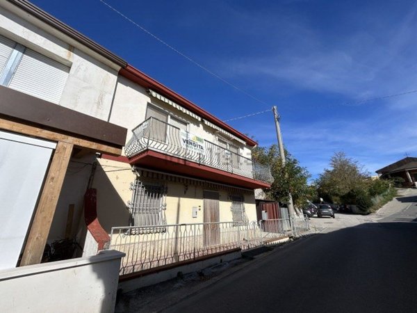 casa semindipendente in vendita ad Ariano Irpino