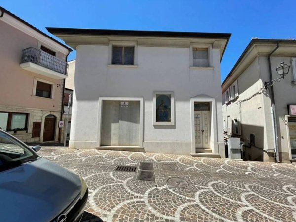 casa indipendente in vendita ad Ariano Irpino in zona San Pietro
