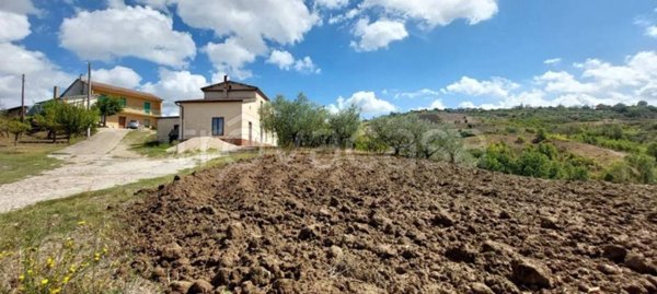 casa indipendente in vendita ad Ariano Irpino