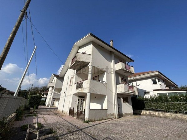 casa indipendente in vendita ad Ariano Irpino
