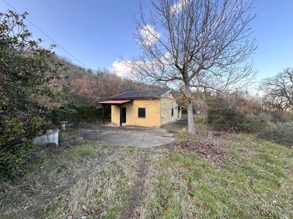 casa indipendente in vendita ad Ariano Irpino