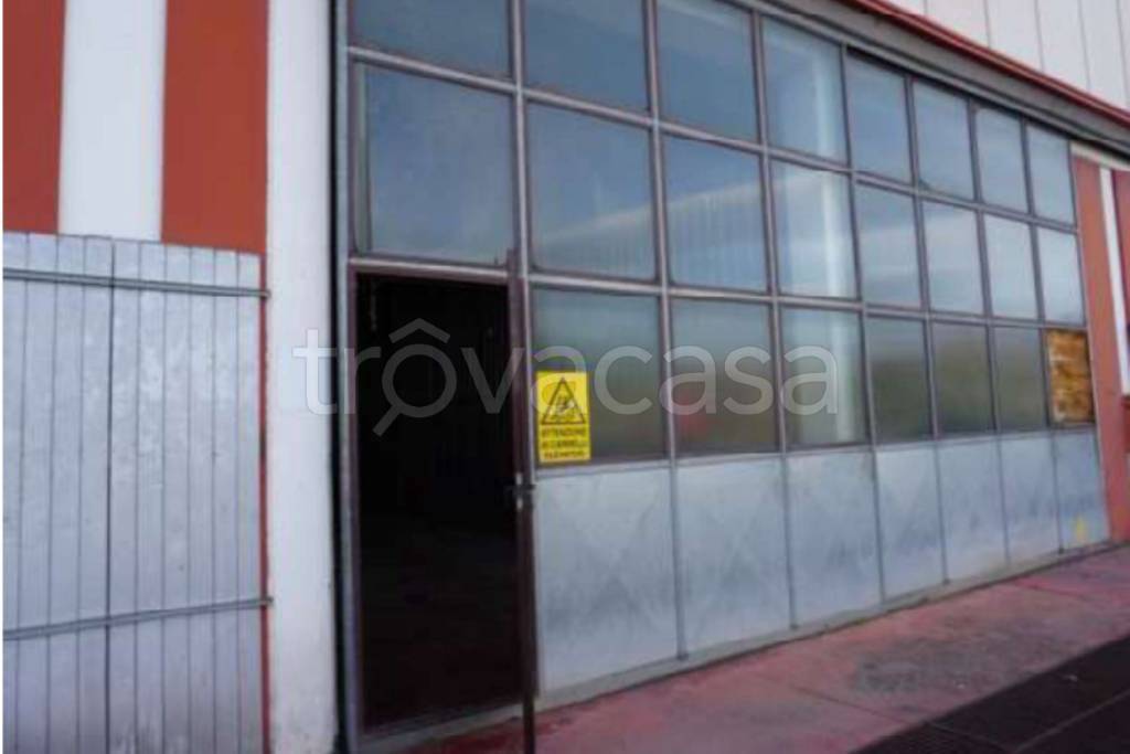 locale commerciale in vendita ad Ariano Irpino