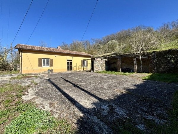 casa indipendente in vendita ad Ariano Irpino