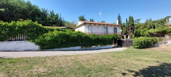 casa indipendente in vendita ad Ariano Irpino