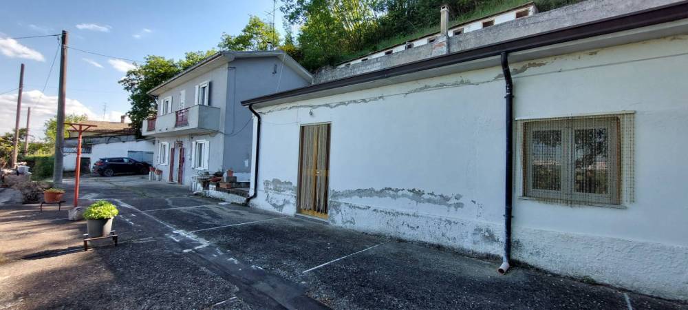 casa indipendente in vendita ad Ariano Irpino