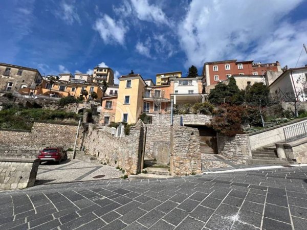 casa indipendente in vendita ad Ariano Irpino