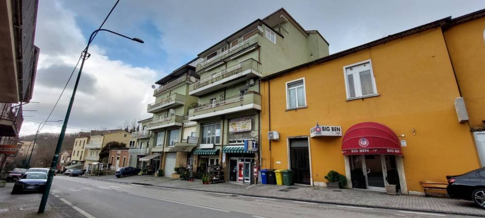locale commerciale in vendita ad Ariano Irpino in zona San Pietro