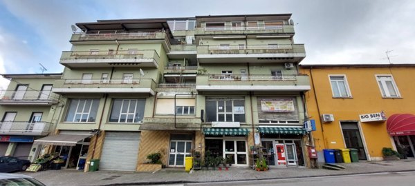 locale commerciale in vendita ad Ariano Irpino in zona San Pietro
